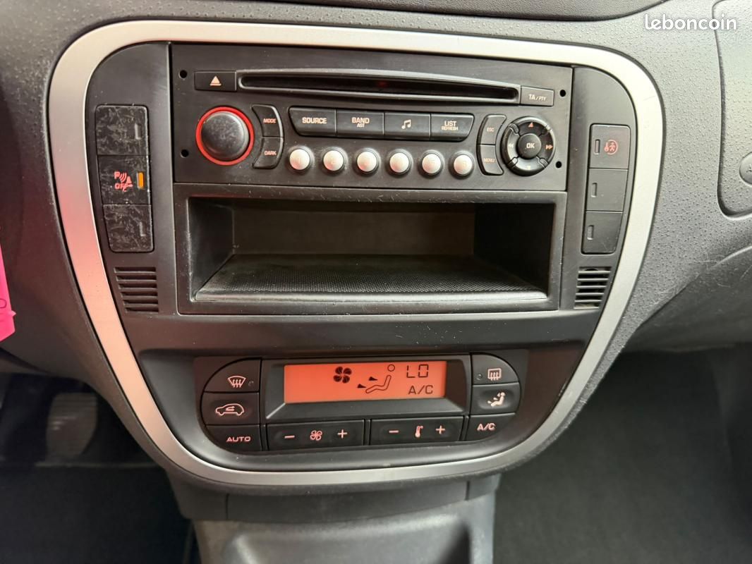Citroën C3 1.6 i 16V 110 CV. Phase 2 (image 19)