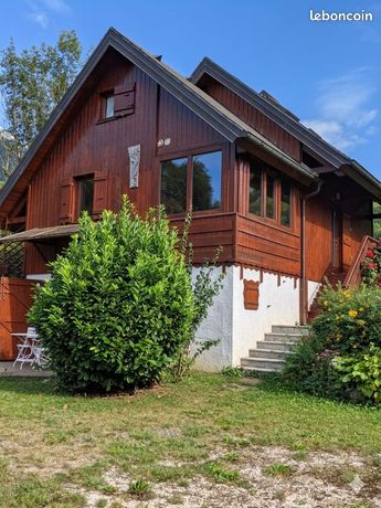 Chalet bois avec vue Revard – Piscine – Environnement calme – Massif des Bauges
