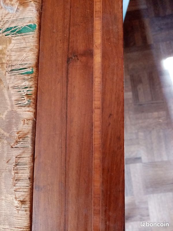 Table de jeux ancienne (image 2)