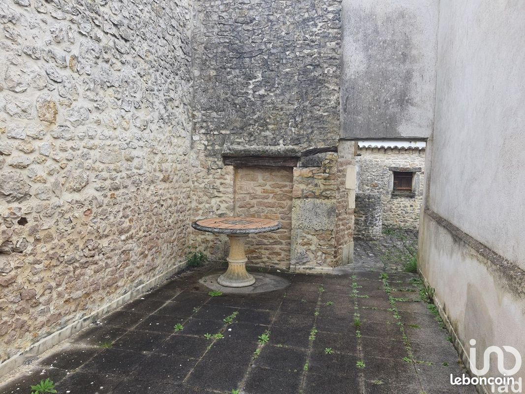 Maison 6 pièces 144 m² - Saint-Jean-d'Angély 17400 (image principale 8)
