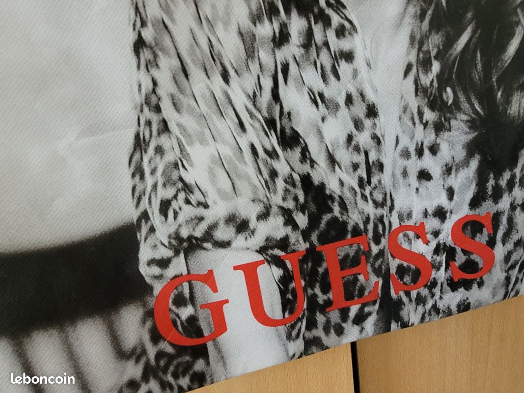 Sac à Main GUESS Claudia Fourre-tout Gris - Grand Format - Neuf Avec étiquettes