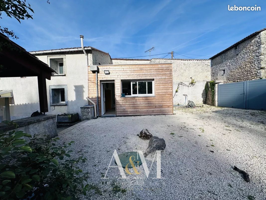 Maison 4 pièces 126 m² · à Châteauneuf-sur-Charente · 126 m² · 870 €/mois