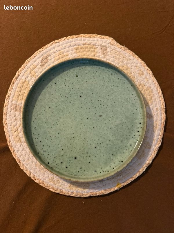 Service d'assiettes (image 1)