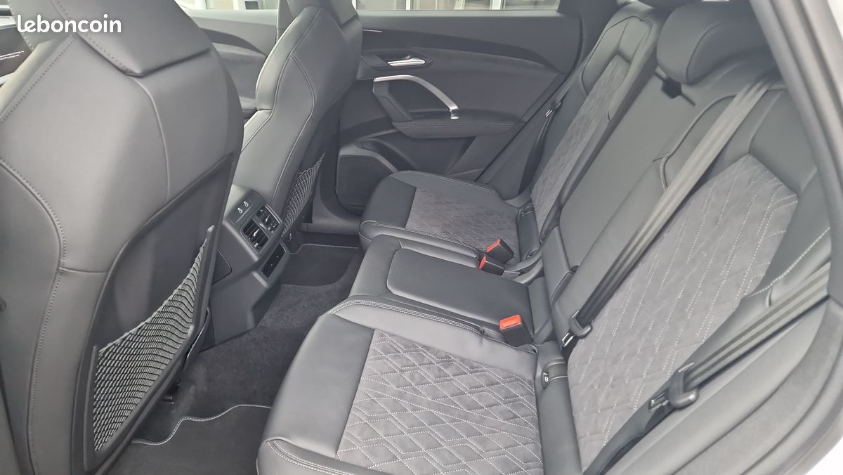 AUDI Q5 TDI 204 ch Hybride S tronic 7 Quattro S line (image 24)