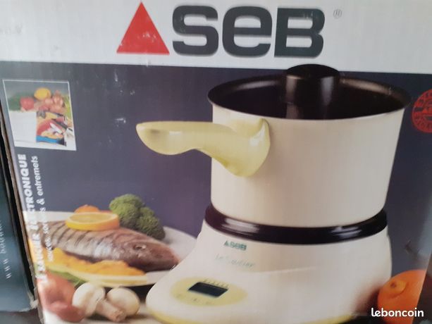 Saucier électrique SEB Type 8368 - Occasion Fonctionnel