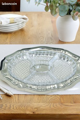 Plat ovale en verre moulé pressé compartimenté