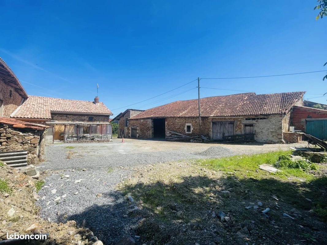 Maison 4 pièces 149 m² · à Chirac · 149 m² · 68 600 €
