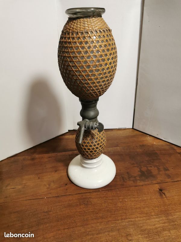 Ancien gazogène BRIET de 1900 en rotin tressé et faïence (image 1)