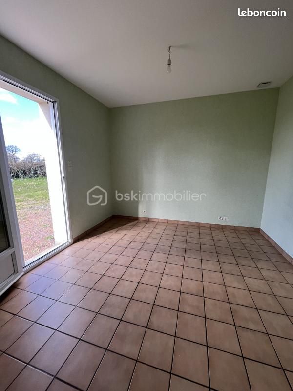 Pavillon 4 pièces 82 m² - Vasles 79340 (image principale 7)