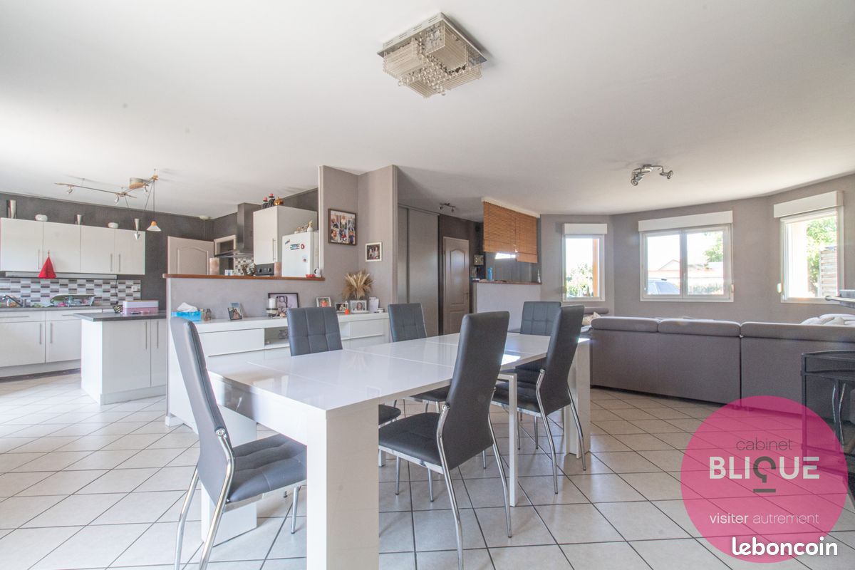 Maison 5 pièces 122 m² · à Croismare · 122 m² · 270 000 €