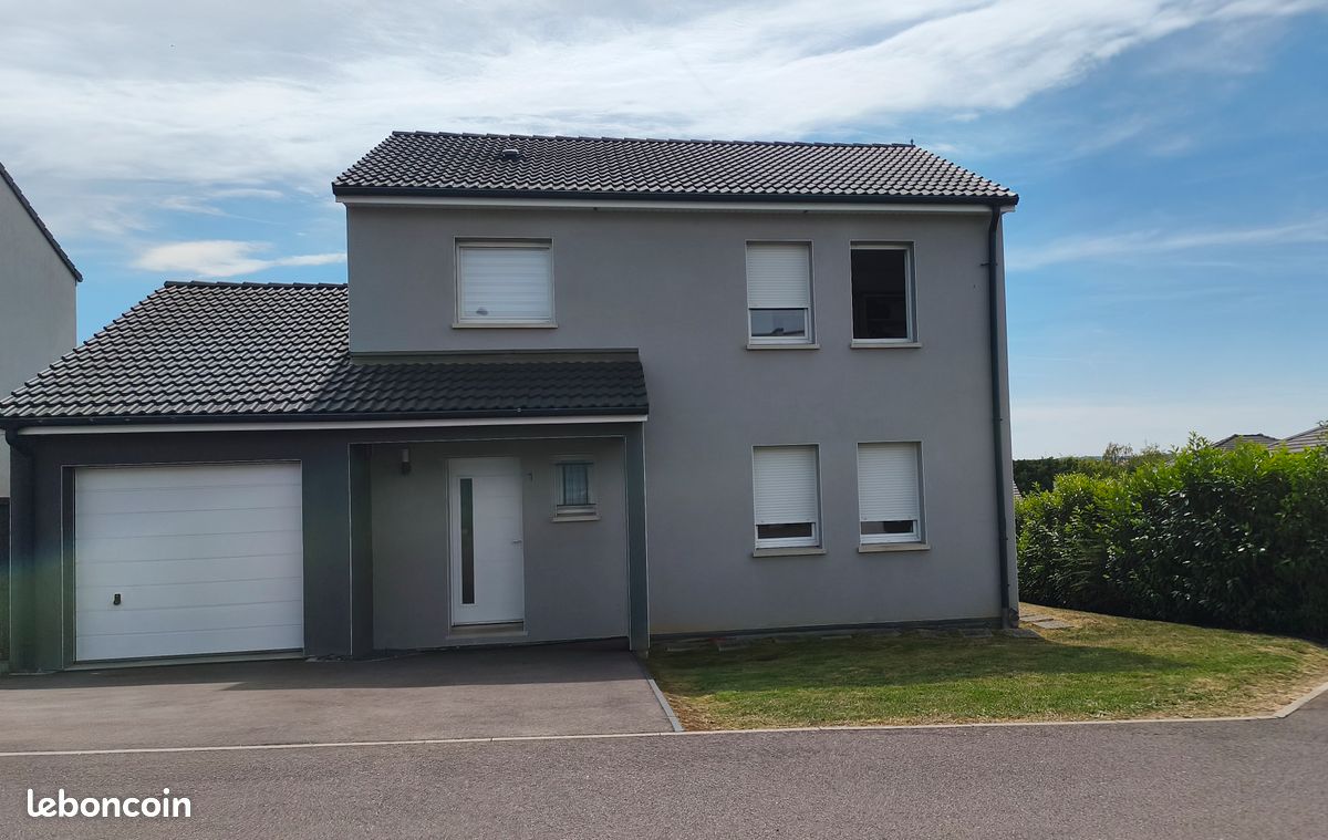 Maison 4 pièces 106 m² · à Stuckange · 106 m² · 395 000 €