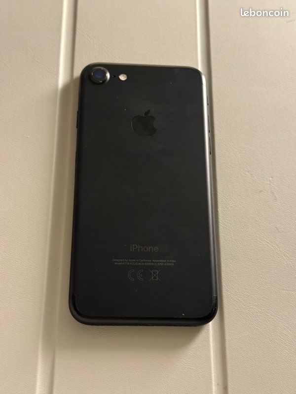IPhone 7-64 GO-96% état batterie (image 2)