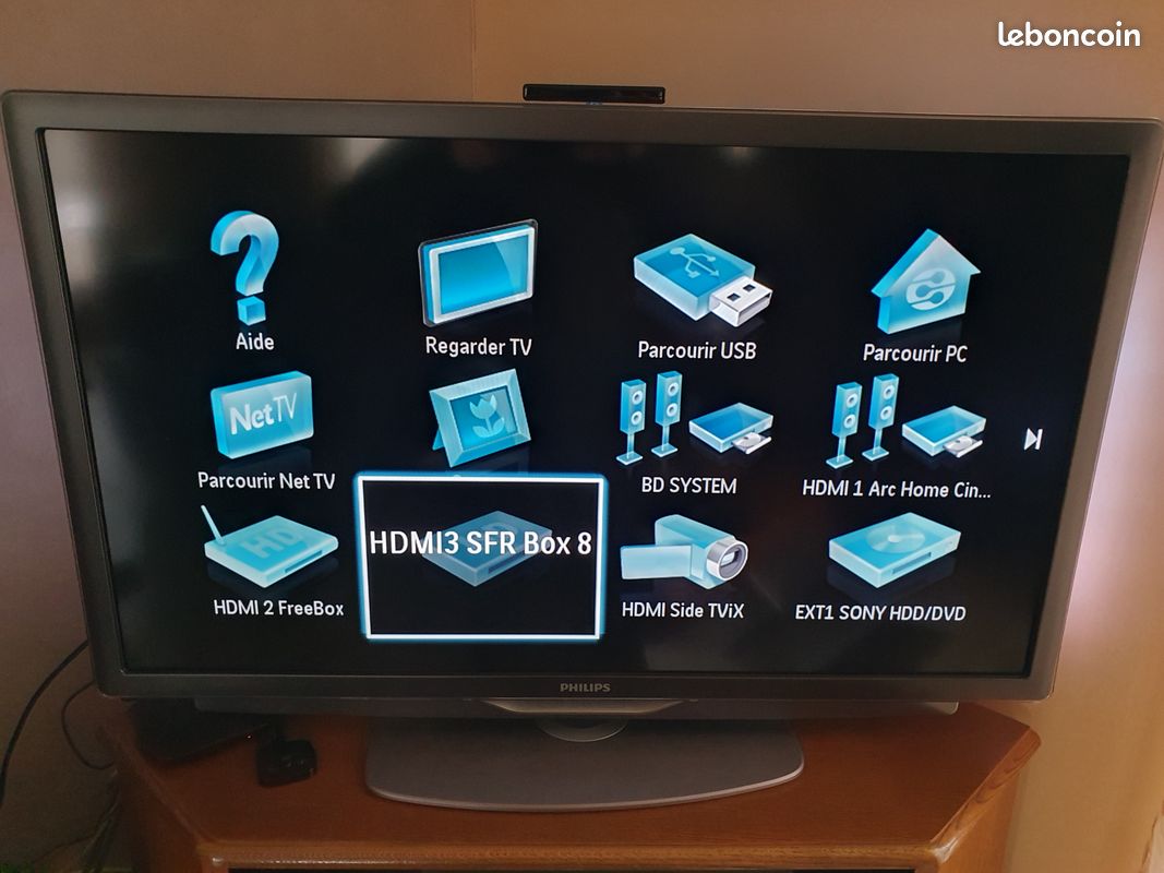 TV PHILIPS série 9000 LED à écran plat avec Ambilight 117 cm (46") (image 1)