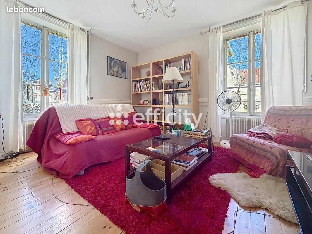 Appartement 5 pièces 90 m² · à Thiers · 90 m² · 90 000 €