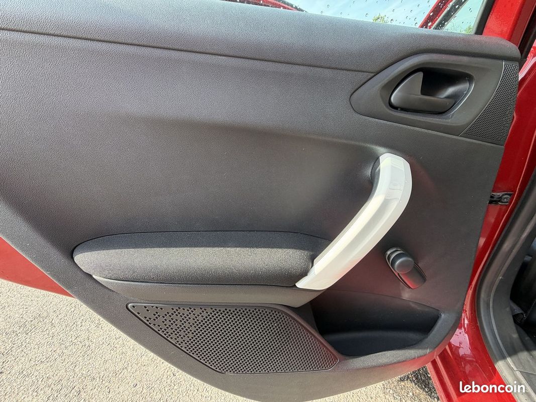 Peugeot 208 1.2 PURETECH 68CH LIKE 5P (image 14)