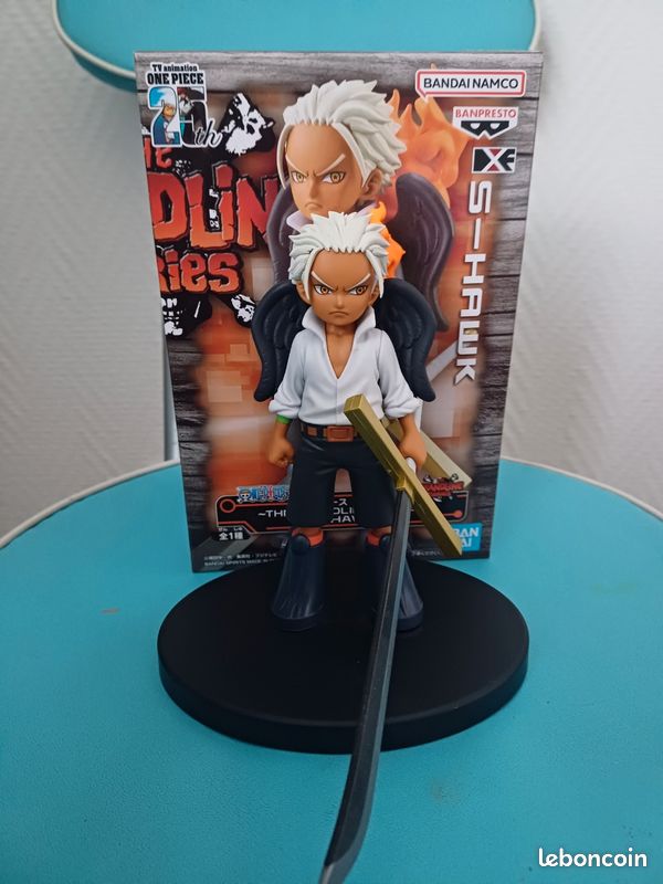 Figura De Anime One Piece Seraphim Dracule Mihawk Action | Parcelamento sem juros