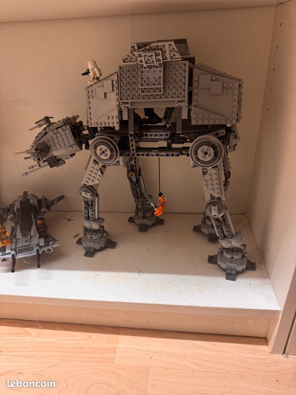 Lego Star Wars 10178 Motorized Walking AT-AT Jeux Jouets
