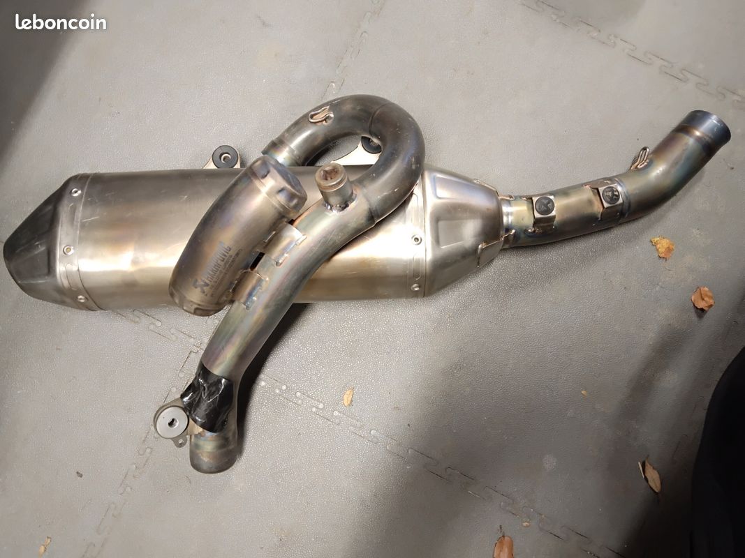 Ligne échappement titane akrapovic (image 1)