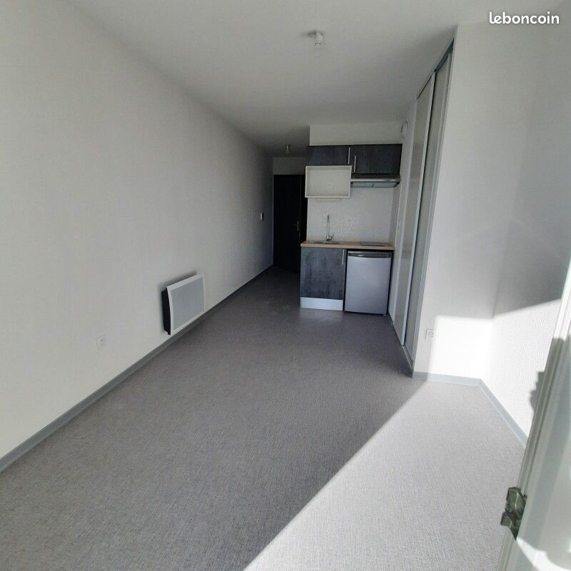 Appartement 1 pièce 18 m² · à Nîmes · 18 m² · 392 €/mois