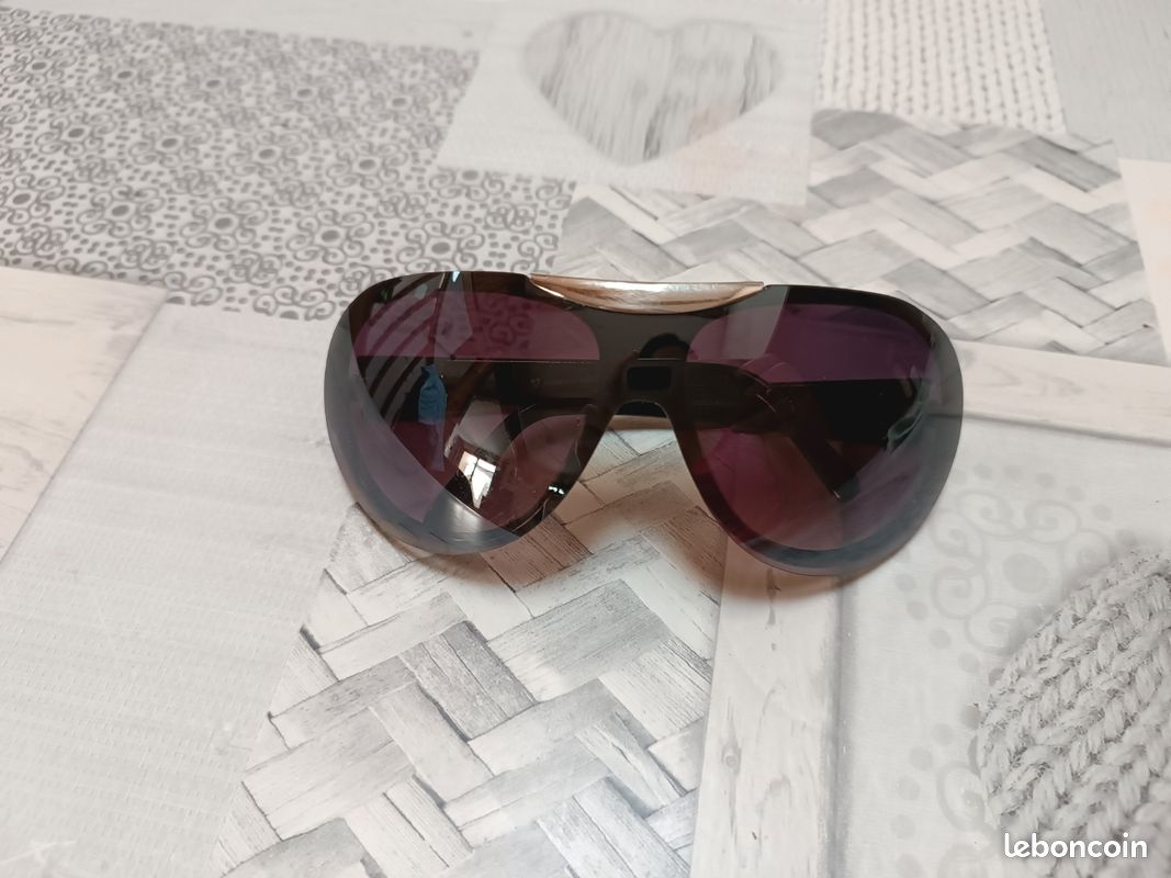 Lunettes de soleil eyewear femme Bon état (image 1)