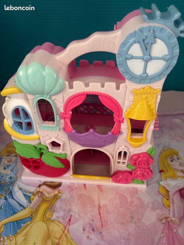 Lot jouet maison de poupées (image 6)