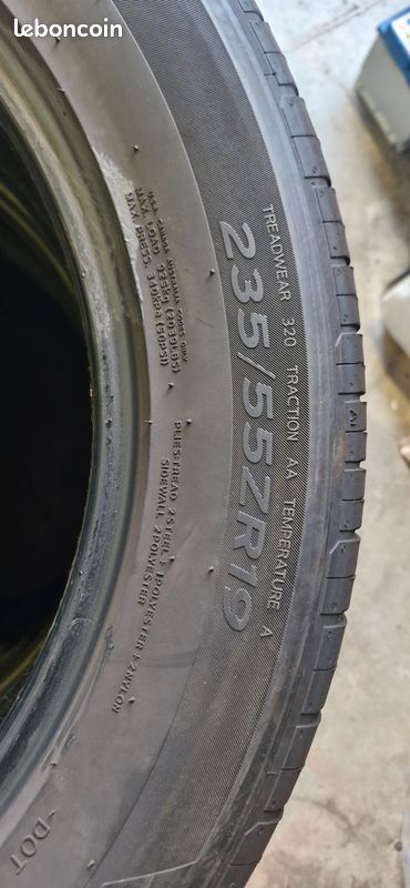 Pneus Hankook 235 55 19 (image 2)