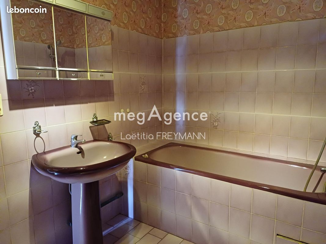 Maison de ville 4 pièces 106 m² - Châteaubernard 16100 (image principale 3)
