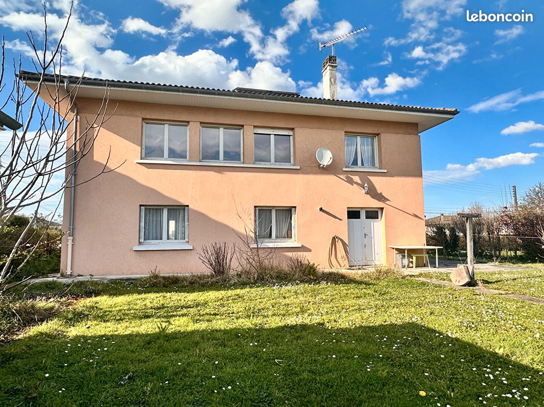 Maison 7 pièces 134 m² · à Oloron-Sainte-Marie · 134 m² · 185 000 €