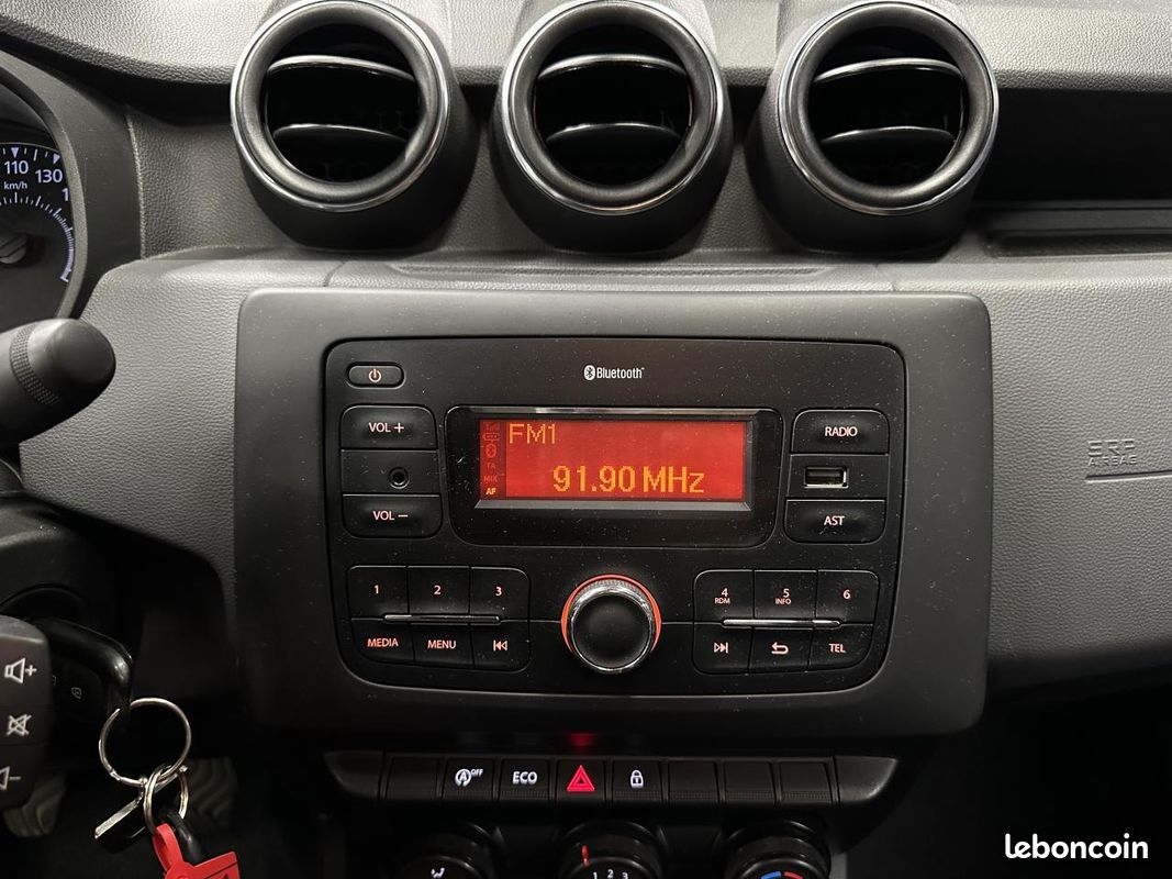 DACIA DUSTER II 1.2 Tce 125 CH / CLIMATISATION / Essentiel (image 20)