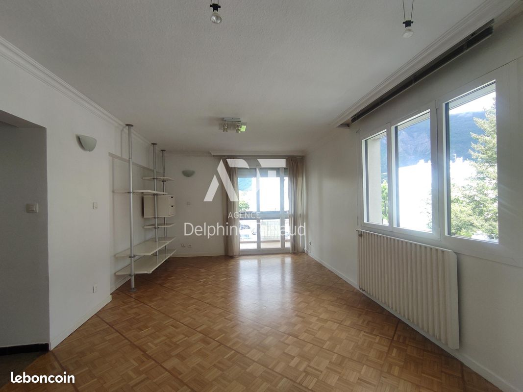 Appartement 5 pièces 100 m² · à Meylan · 100 m² · 1 477 €/mois