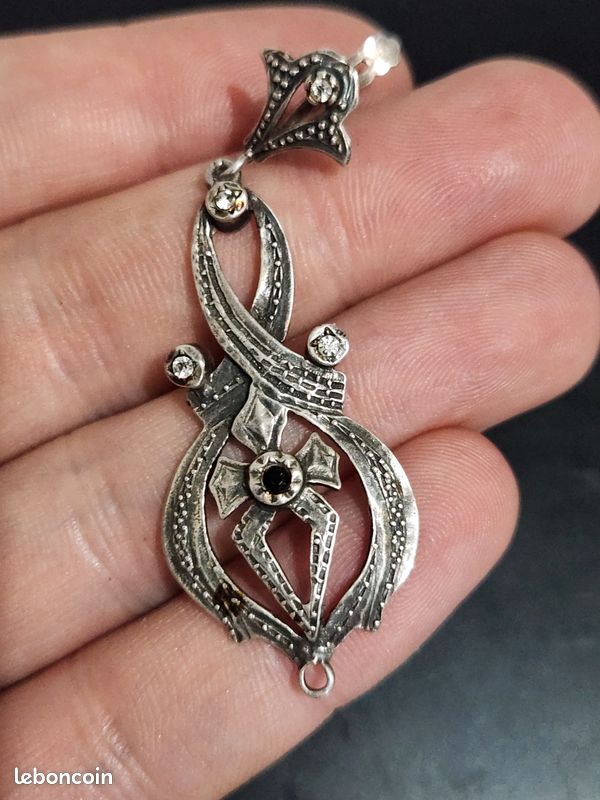 Parure De Bijoux Ancienne En Argent Massif Style Art Déco - Boucles D'oreilles, Collier, Broche - Occasion
