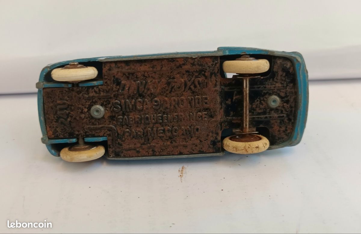 Dinky Toys France 24U Simca Aronde Bleu Laiteux Avec Boîte - Occasion