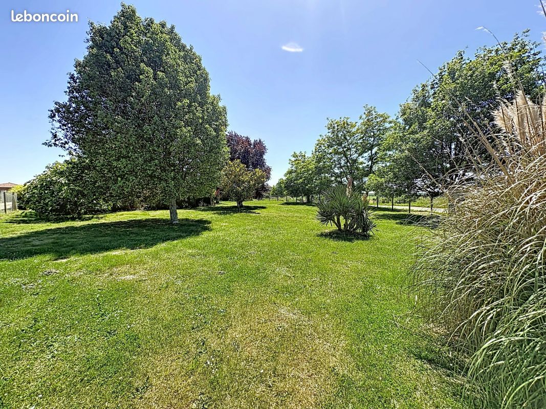 Terrain 504 m² · à Bessens · 504 m² · 62 700 €
