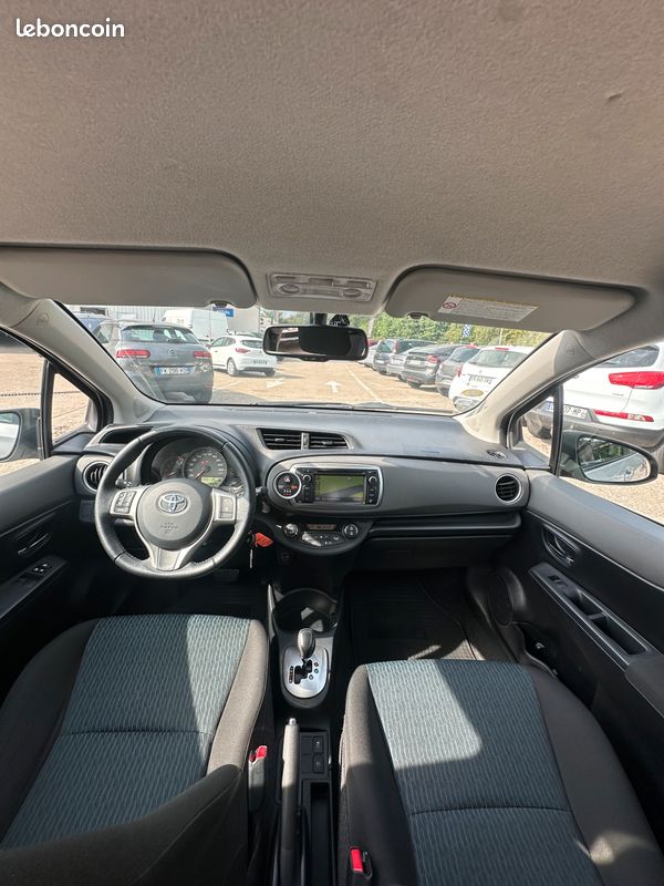 TOYOTA Yaris 3 1.4 D4-D 90 cv Boîte auto (image 6)