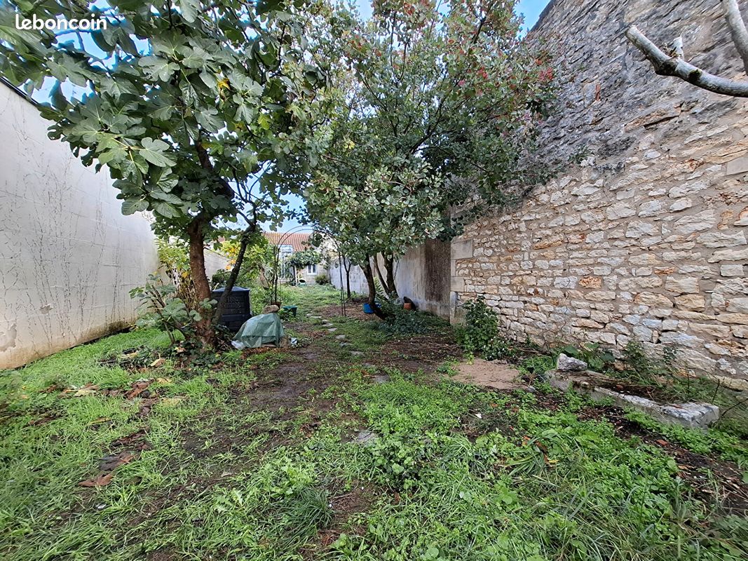 Maison 2 pièces 74 m² · à Rochefort · 74 m² · 142 500 €