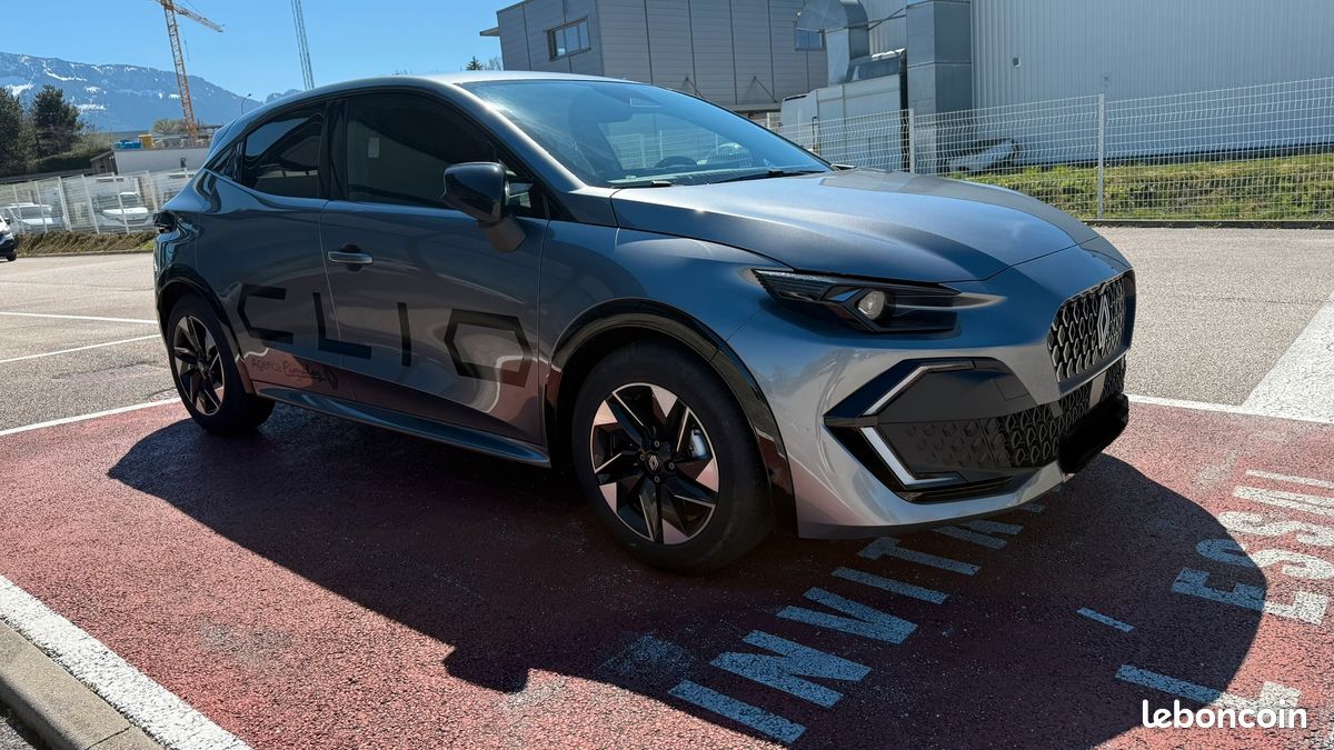 Nouvelle Clio full hybride e-tech 1.8l 160cv finition techno (image 2)
