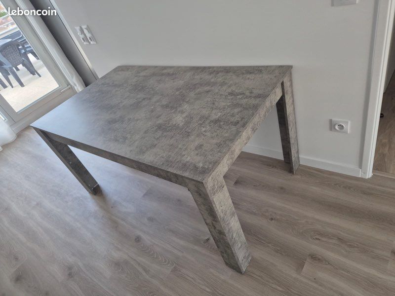Table à manger six personnes (image 2)