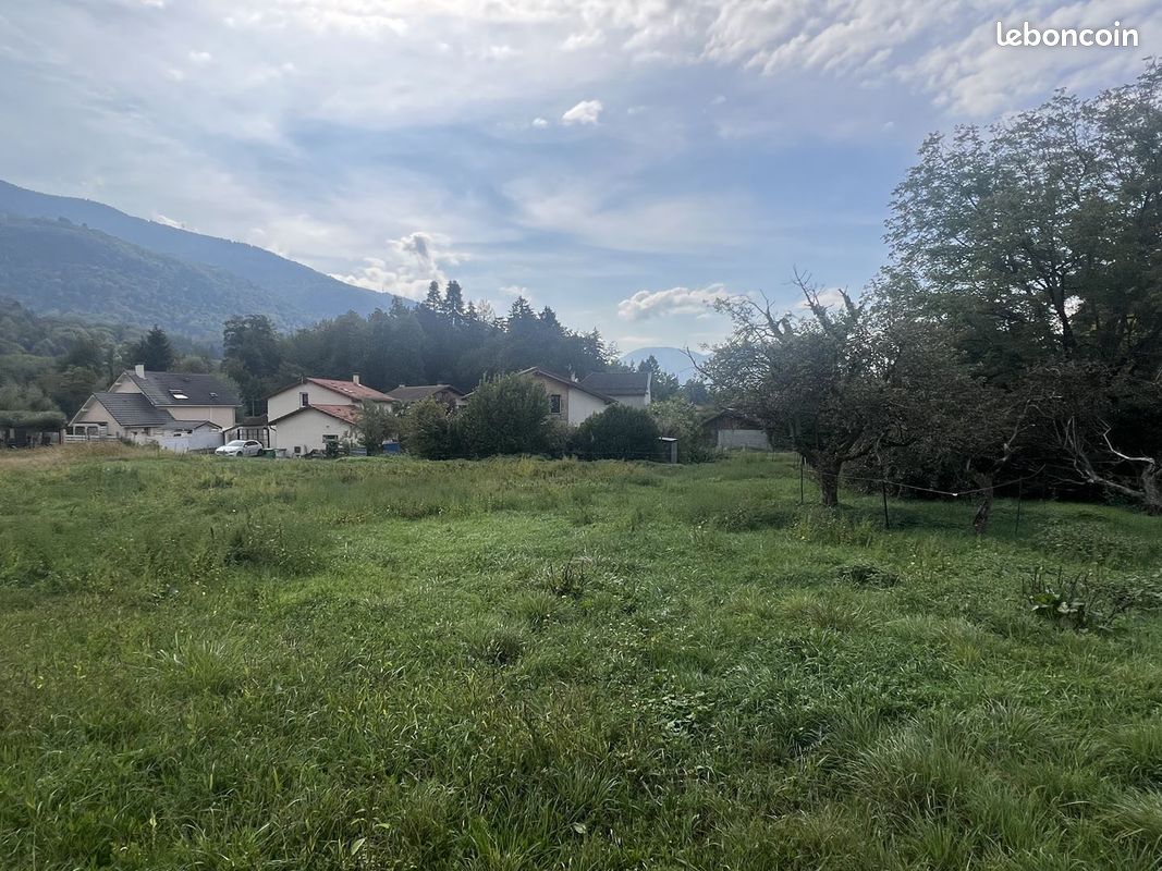 Terrain 4000 m² · à Vaulnaveys-le-Haut · 380 000 €