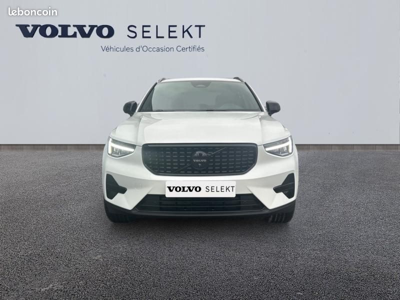 Volvo XC40 B3 163ch Black Edition DCT 7 (image 3)