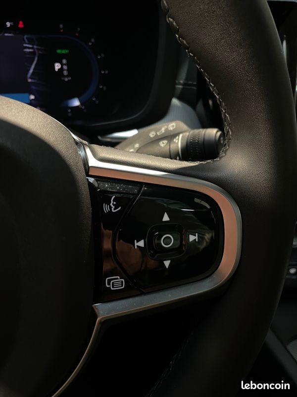 VOLVO XC60 T8 455Ch POLESTAR - 1 ère main - Historique VOLVO - Carplay - Attelage - Marches Pieds (image 13)