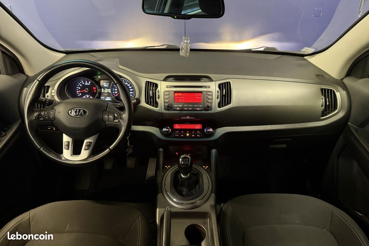 KIA SPORTAGE 1.7 CRDI 115 cv (image 8)