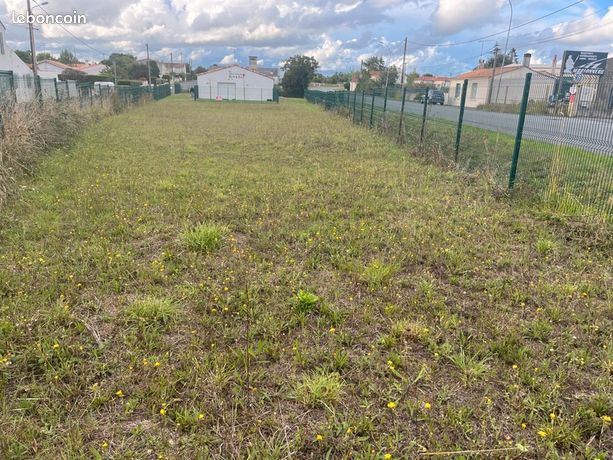 Terrain 755 m² Lucon