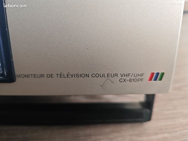 JVC Moniteur couleur VHF/UHF CX-610PF - FR