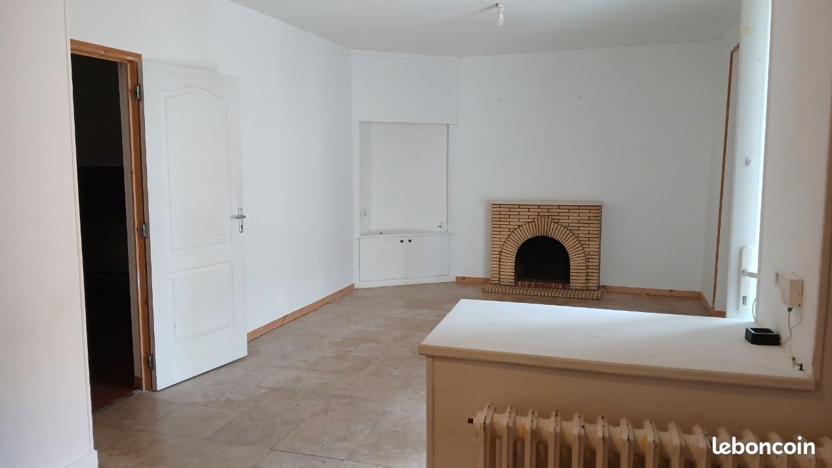 Maison 3 pièces 76 m² · à Villevallier · 76 m² · 650 €/mois