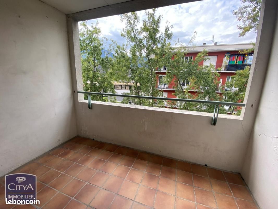 Appartement 4 pièces 80 m² · à Fontaine · 80 m² · 139 000 €