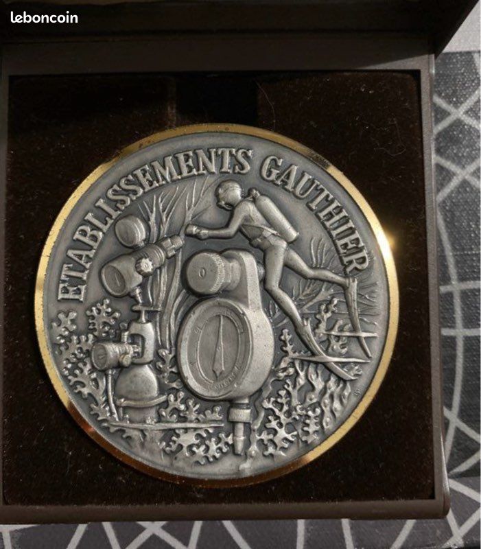 Médaille 137g (image 1)