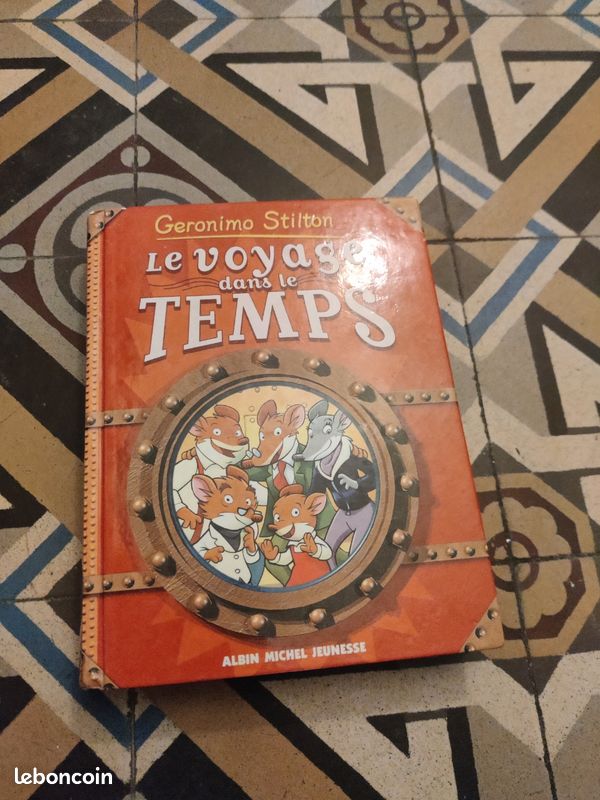 Lot livres Geronimo Stilton (image 2)