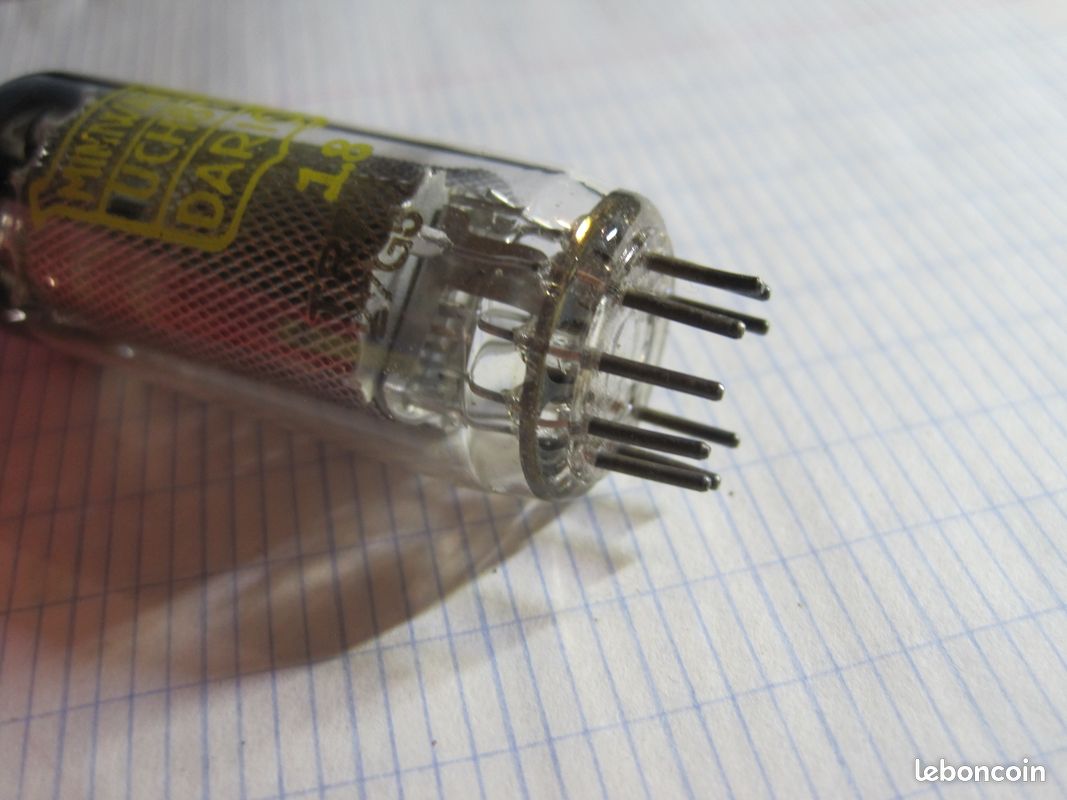 Lampe TSF NOS – Miniwatt Dario UCH21 – Triode Heptode – NEUF
