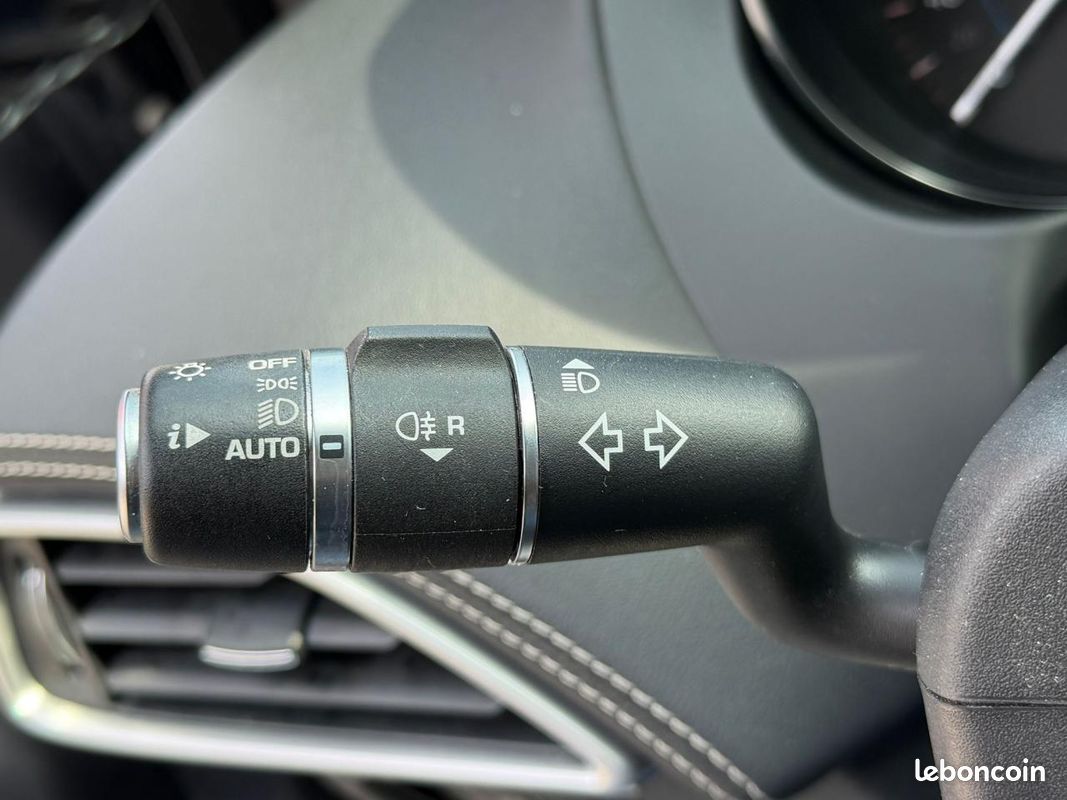JAGUAR XE 2.0 D - 180 - BVA - AWD BERLINE R-Sport PHASE 1 (image 21)