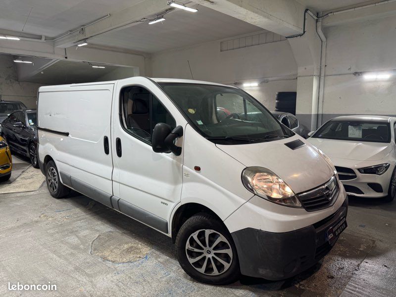 Vivaro 2.0 CDTI 115CV 2011 257000KM 5990 (image 2)